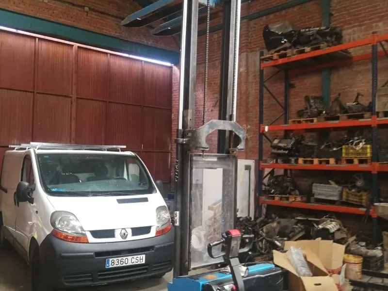 APILADOR FIAT 24v. CN14 de 1.400Kg a 3,80mts.