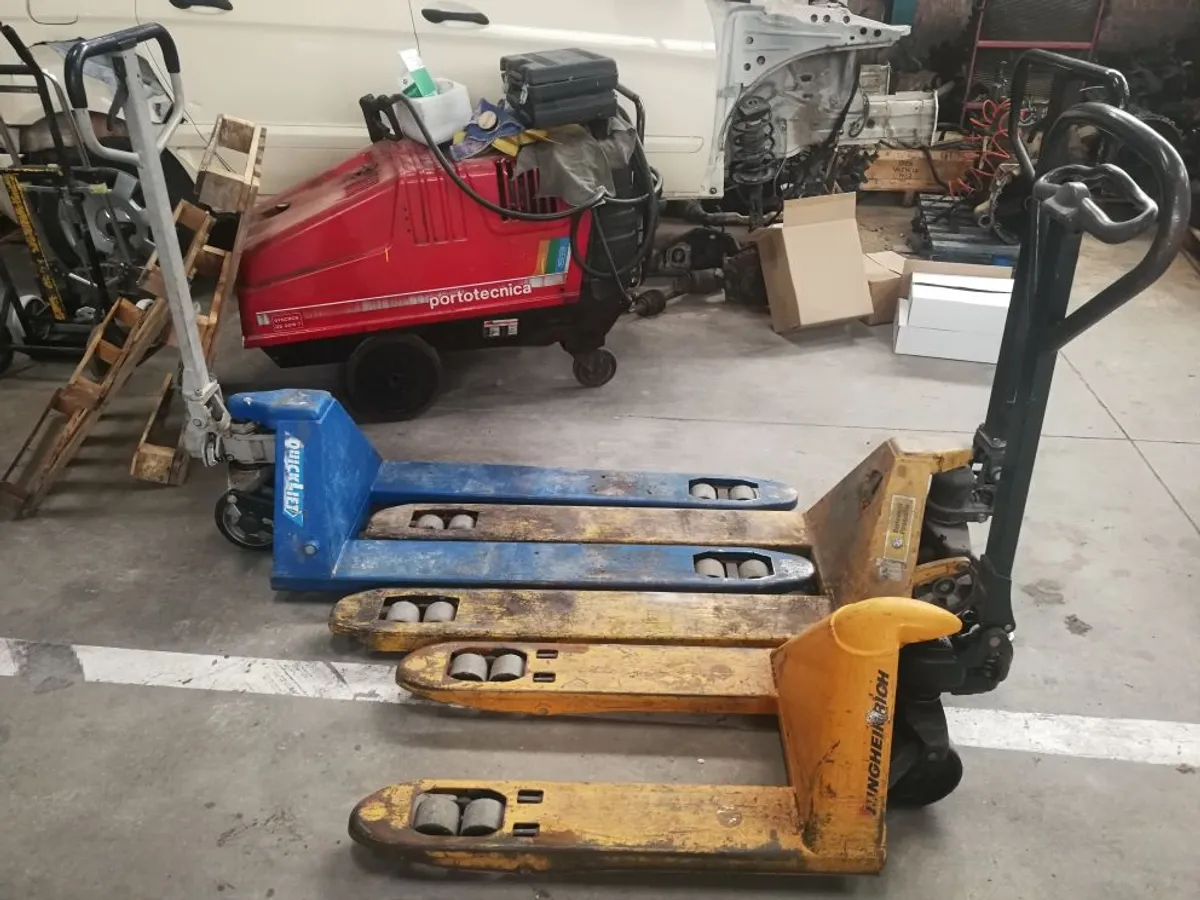 APILADOR FIAT 24v. CN14 de 1.400Kg a 3,80mts.