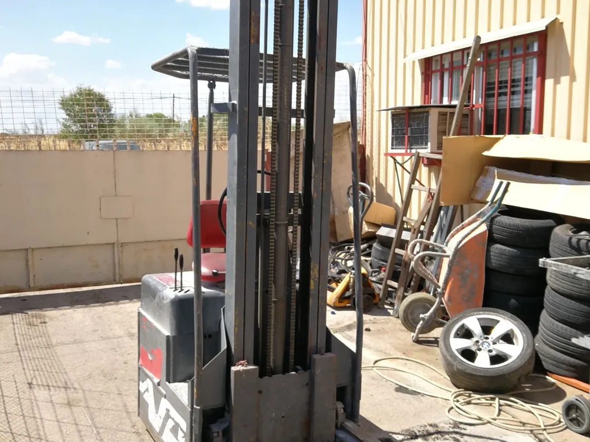 CARRETILLA ELEVADORA Elec.SAXBY MISA MINIWAR 10/40