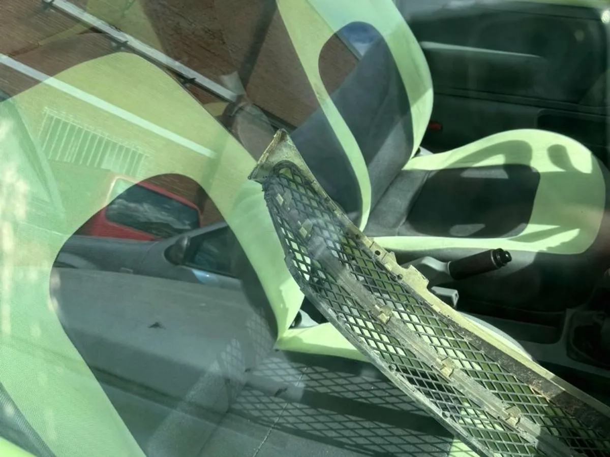 DESPIECE COMPLETO VW BEETLE 1.6i 5v 3p.