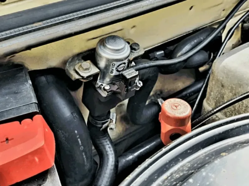 DESPIECE COMPLETO MERCEDES BENZ W123 240d Coupe 2p