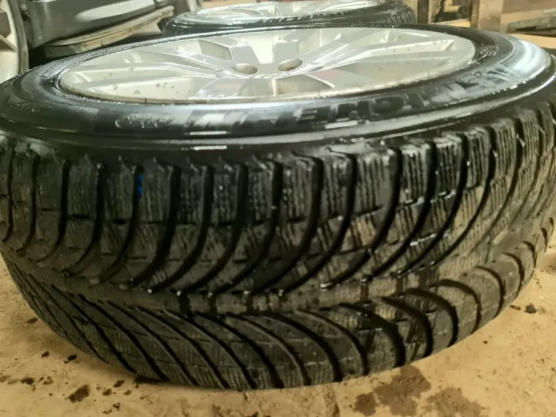 Llantas RANGE ROVER SPORT 20x9" Michelin 255/55R20