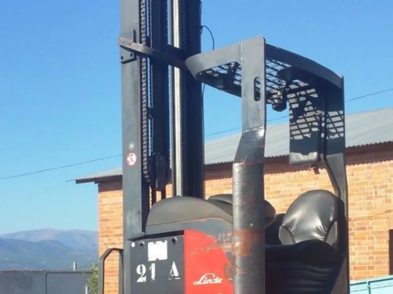 Carretilla retractil LINDE mod. r16s serie Active