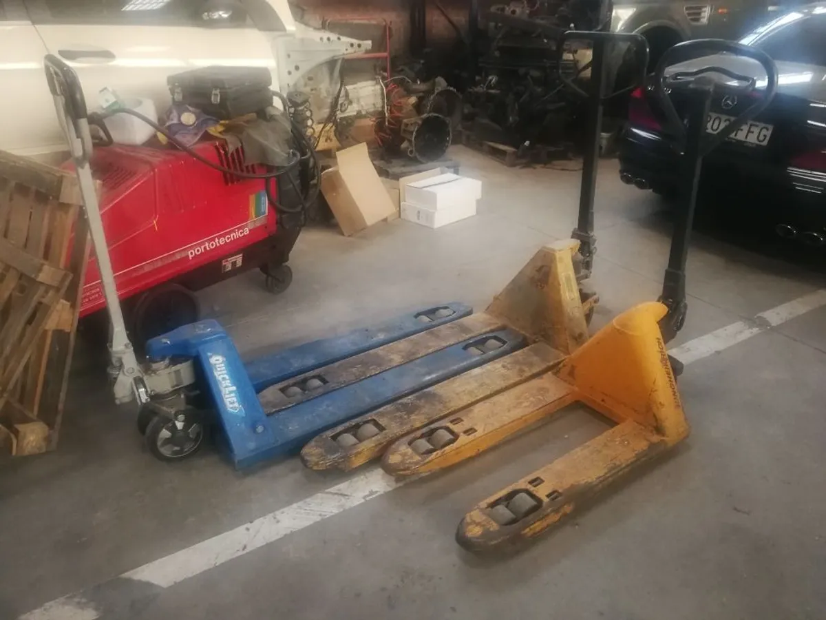 TRASPALET  JUNGHEINRICH de 2.500Kg.