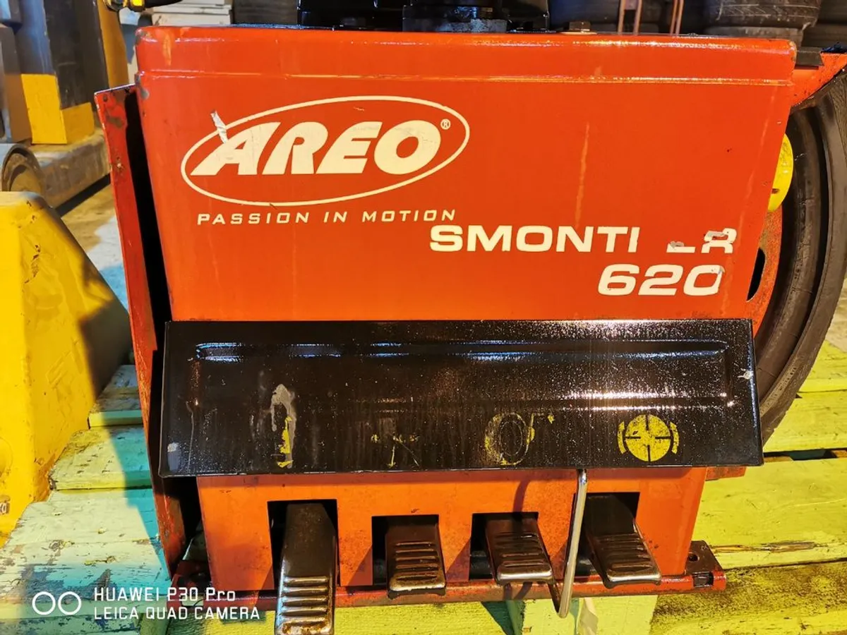 DESMONTADORA AREO SMONTHER 380v. SEMINUEVA