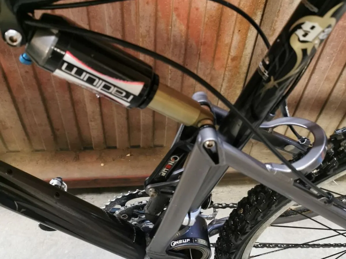 ROCKRIDER XL 9.2 de 26" DOBLE N.E.U.F MANITOU