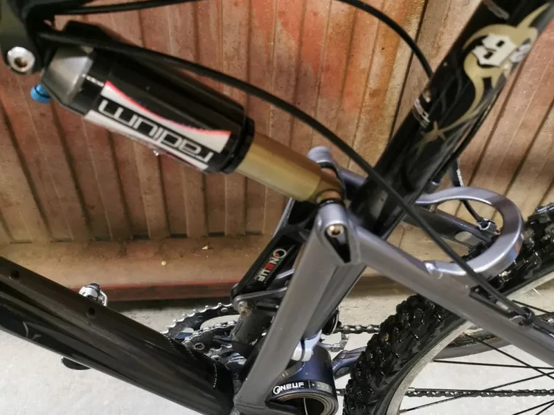 ROCKRIDER XL 9.2 de 26" DOBLE N.E.U.F MANITOU