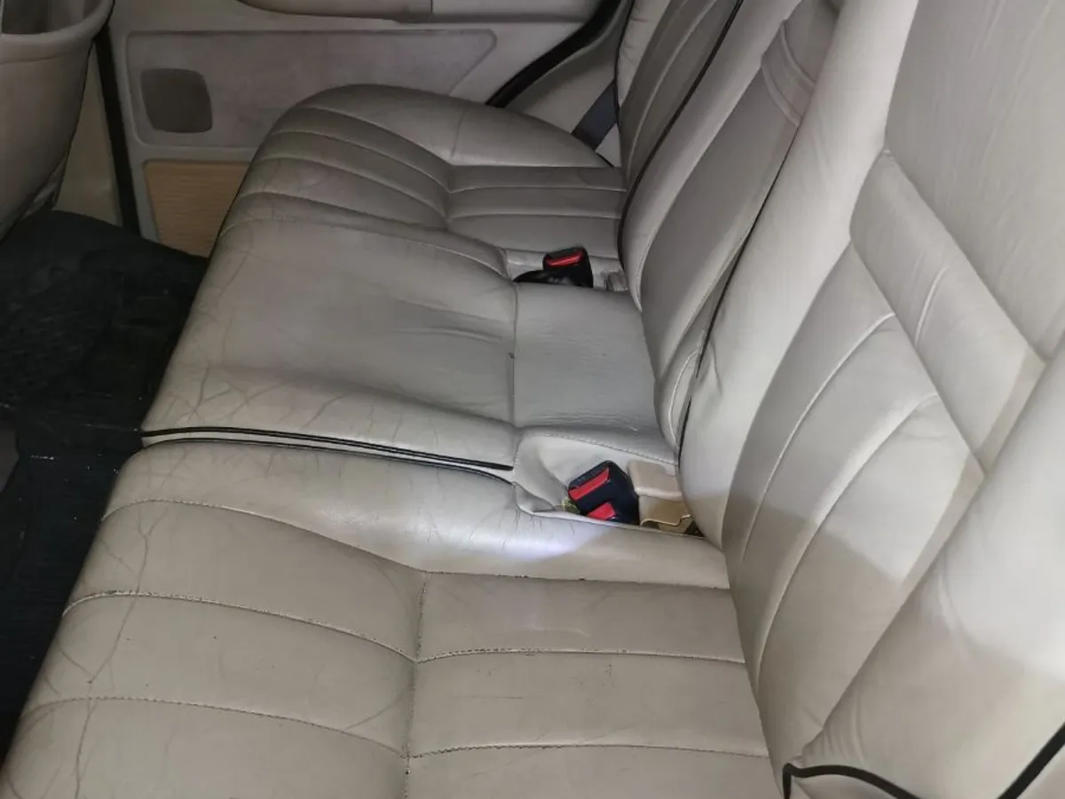 ASIENTOS de PIEL BEIGE, MARRON... RANGE ROVER P38.