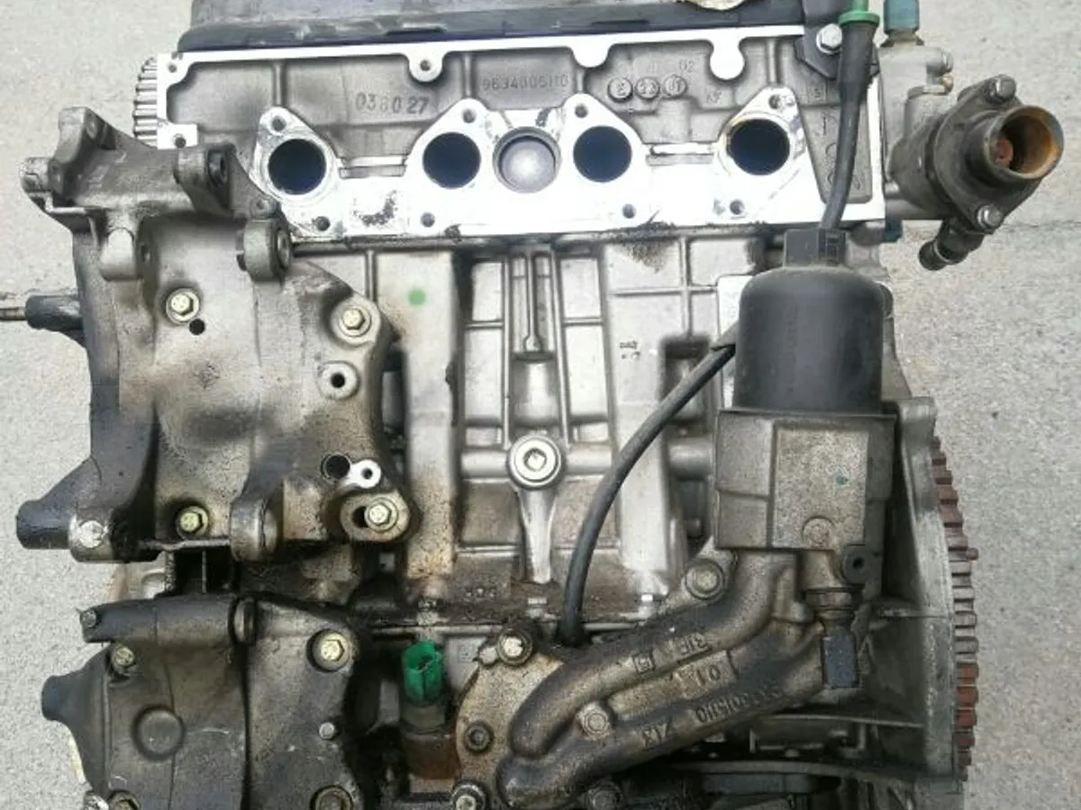 MOTOR CITROEN C4 1.4 8v 75cv código motor KFW