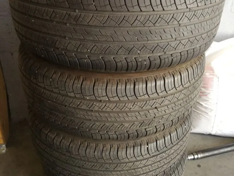 MICHELIN LATITUDE TOUR HP 235/60R18