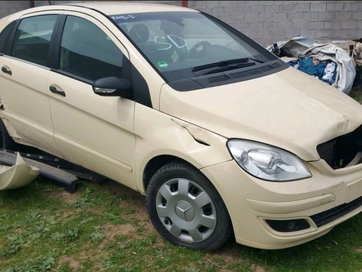 DESPIECE COMPLETO MERCEDES W245 180CDI