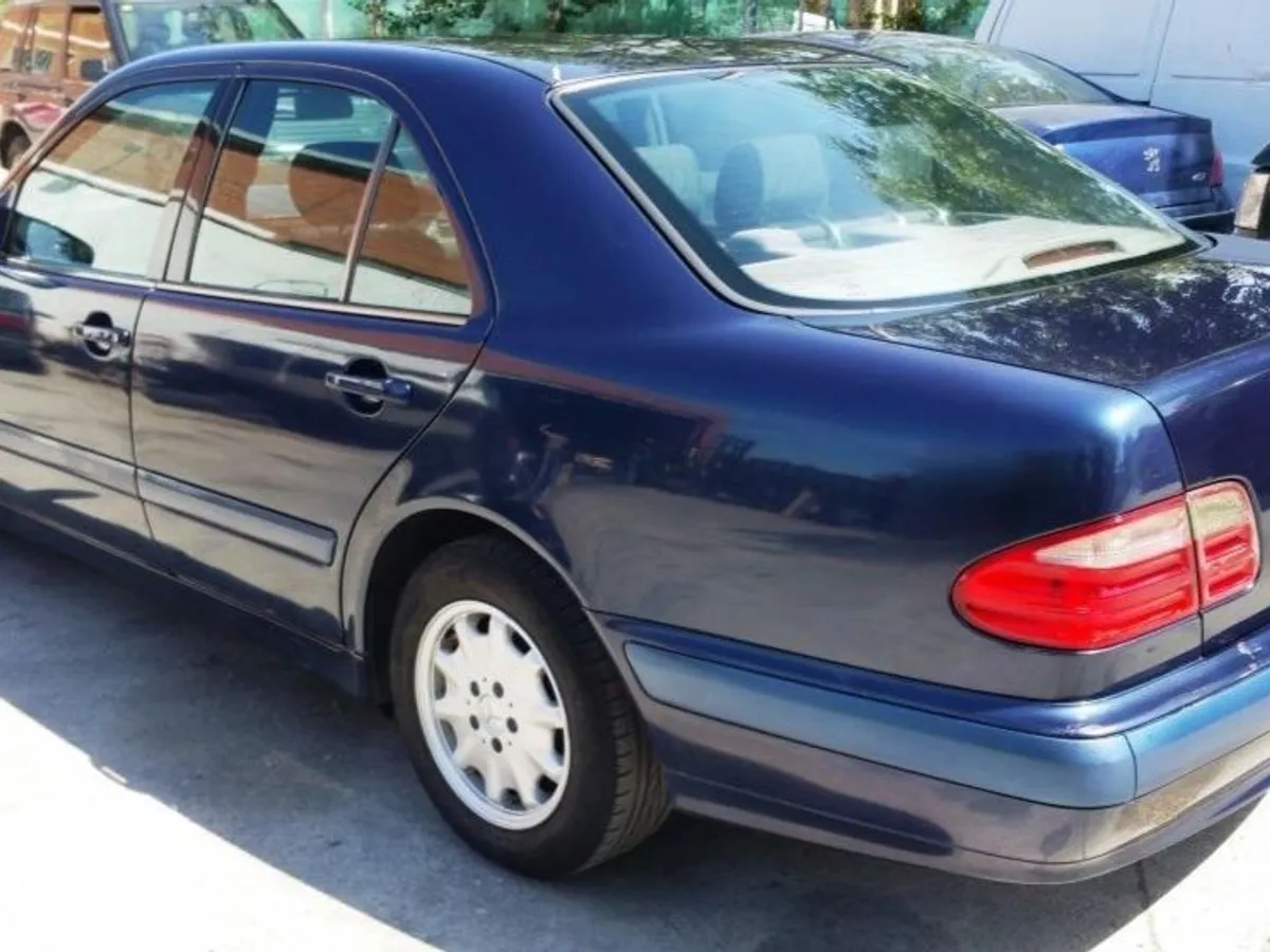 MERCEDES-BENZ - E200 W210 ELEGENCE MANUAL