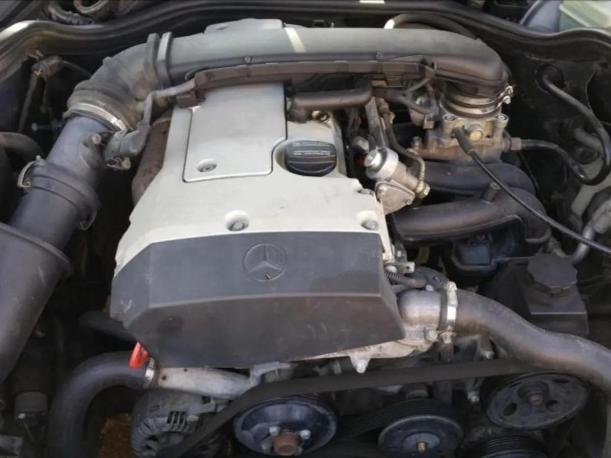 MERCEDES-BENZ - E200 W210 ELEGENCE MANUAL