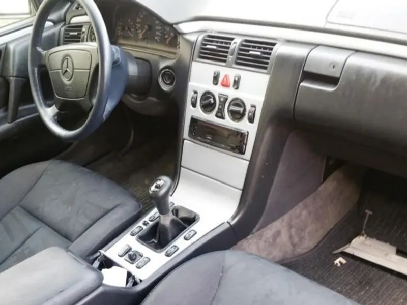 DESPIECE COMPLETO MERCEDES BENZw210 E230 4cil.16va