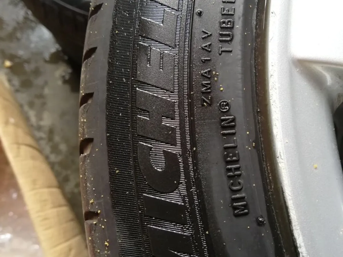 LLANTAS BMW ORIGINALES 17x7" y MICHELIN 225/45R17