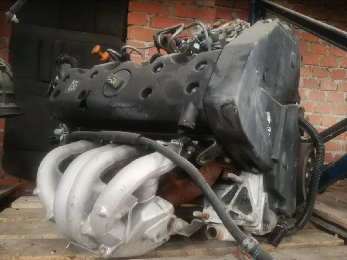 MOTOR CITROEN SAXO 1.5d tipo VJZ 57cv. .