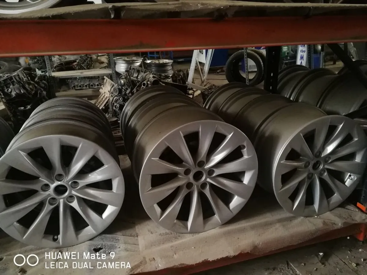 LLANTAS DE ALUMINIO TESLA Mod. TURBINE ORIGINALES