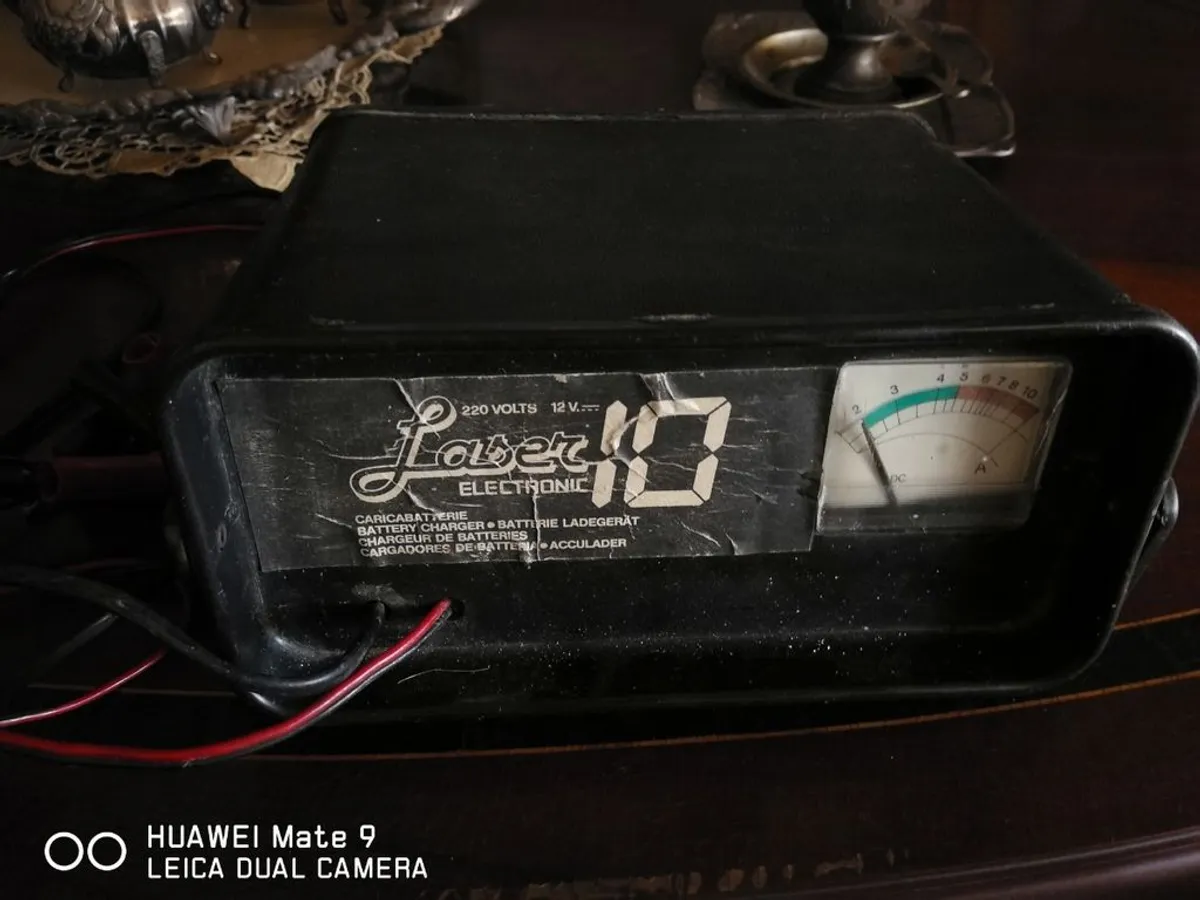 CARGADOR BATERIAS 12v. LASER 10 ELECTRONIC