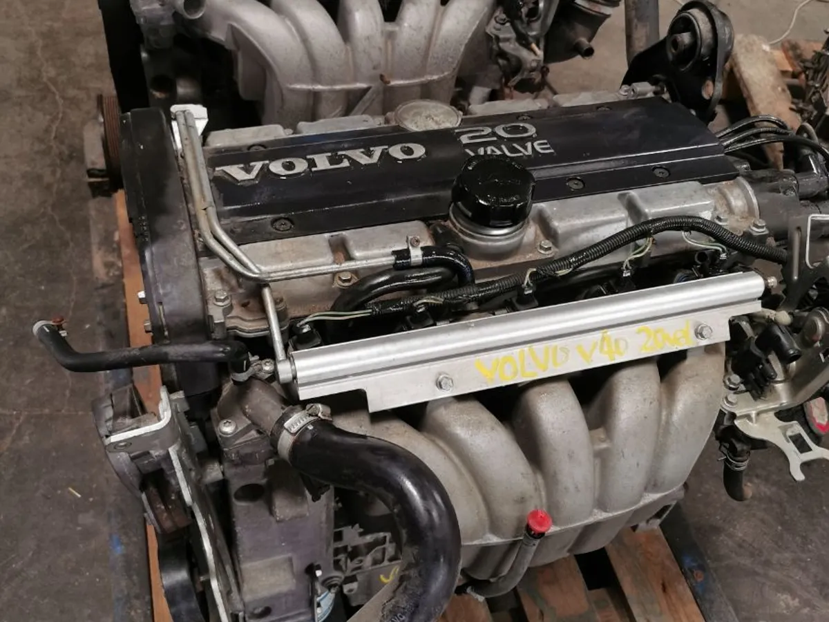 MOTOR VOLVO S40 20Valvulas 5 cilindros Año 2.000.