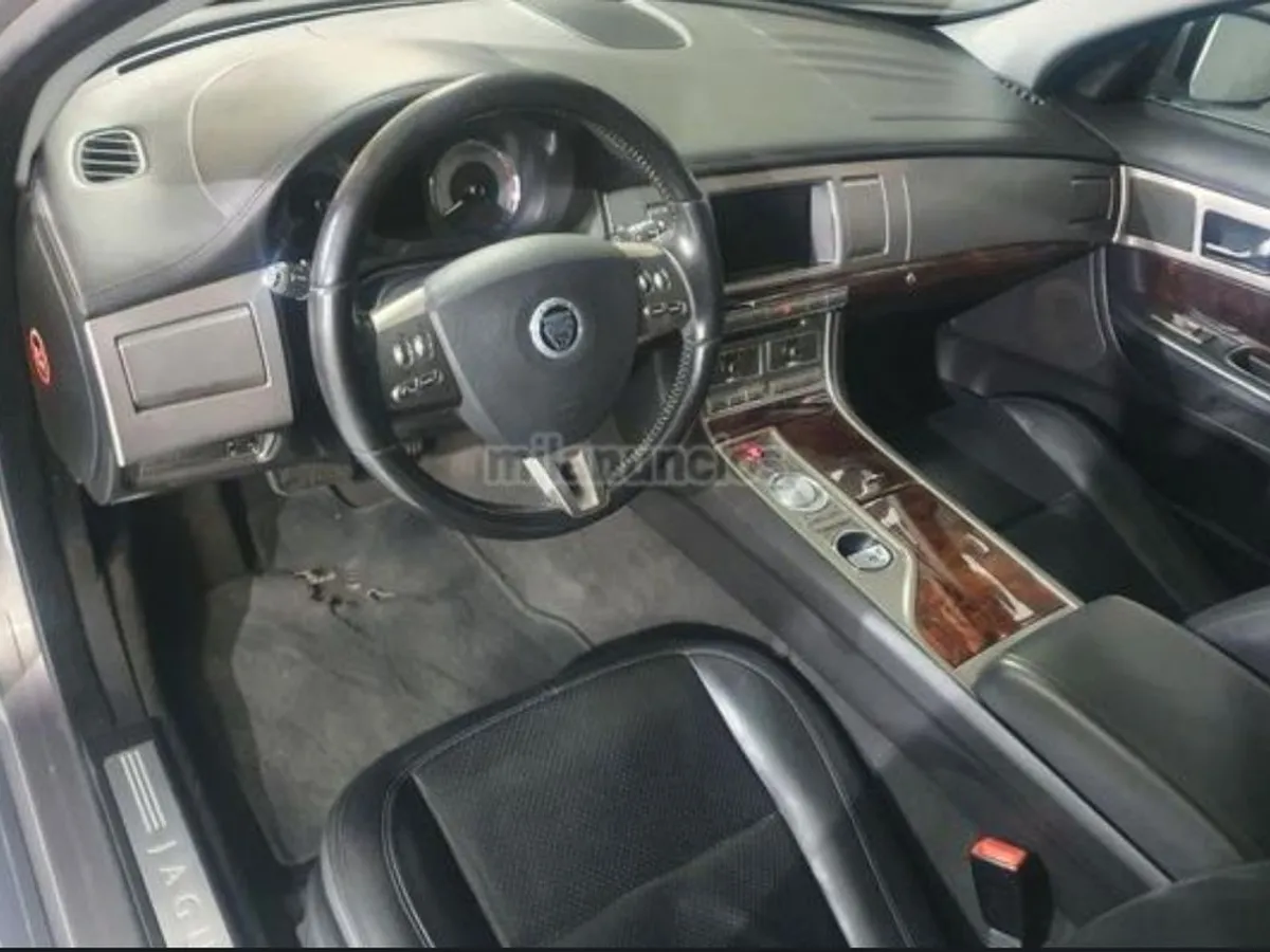 JAGUAR (X250) XF 2.7TD Exclusive Premium