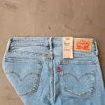 Levis 711 Skinny 3