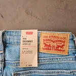 Levis 711 Skinny 6