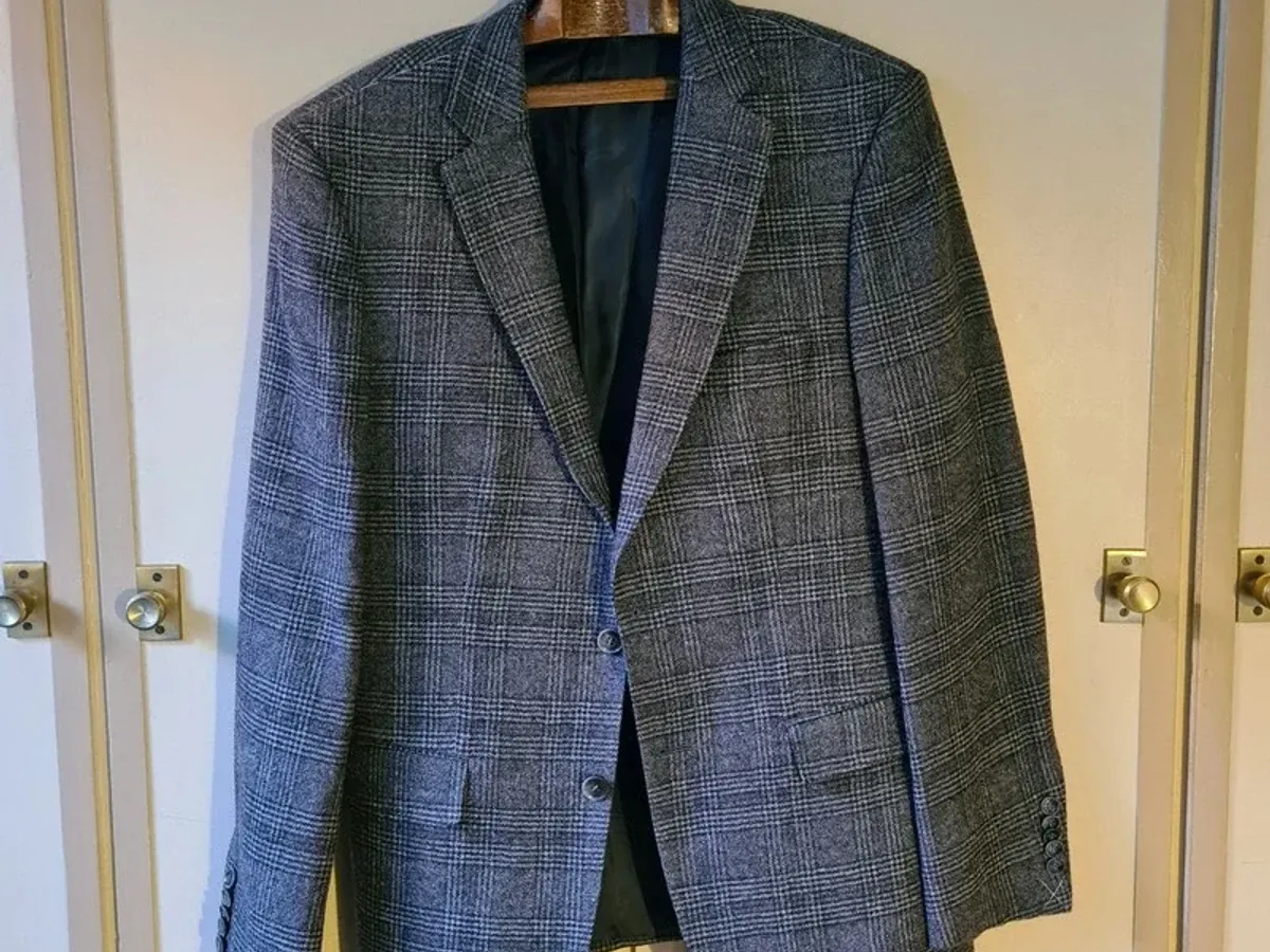 Hugo Boss grey blazer